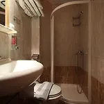 Sofia Konukevi 4*