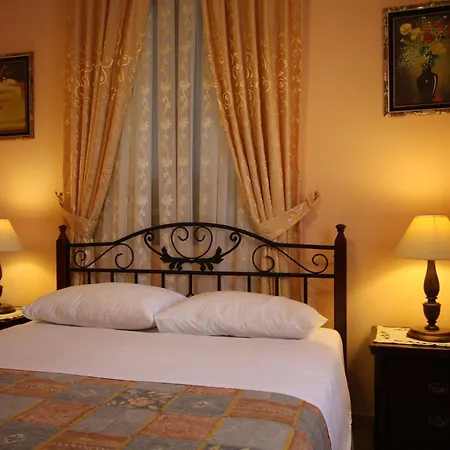 Konukevi Sofia 4*